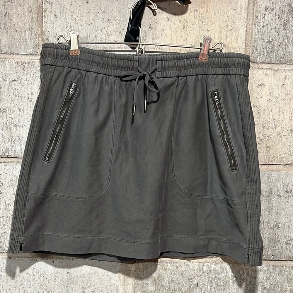 Athleta Gray/Green Farallon Skirt